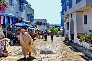 Tunisia-cobbled-streets